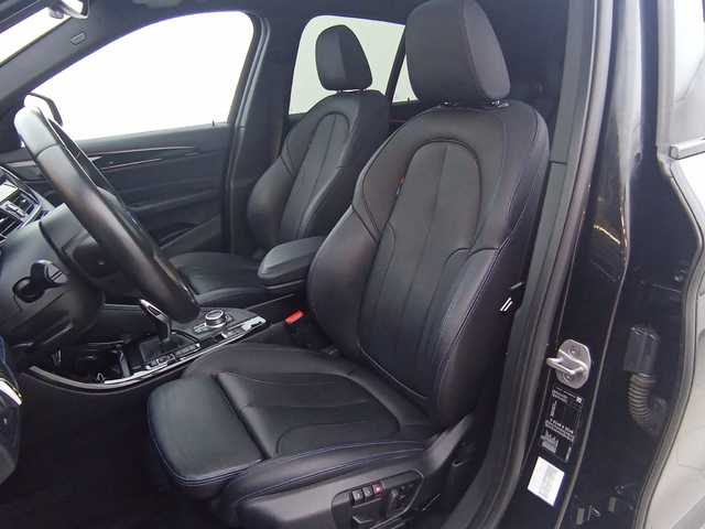 BMW X1 sDrive20d color Negro. Año 2021. 140KW(190CV). Diésel. En concesionario Augusta Aragon S.A. de Zaragoza