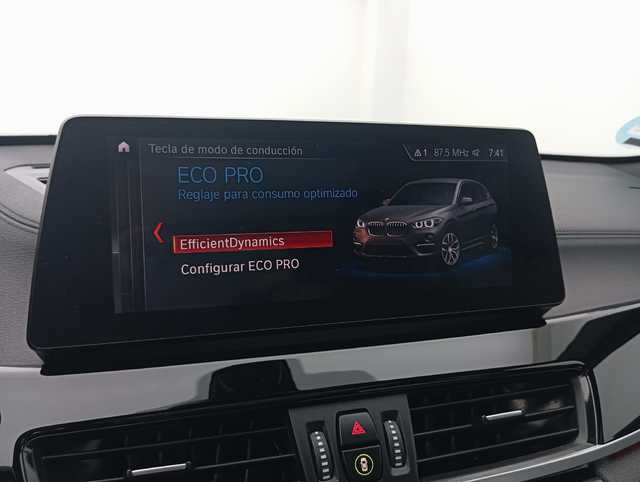 BMW X1 sDrive20d color Negro. Año 2021. 140KW(190CV). Diésel. En concesionario Augusta Aragon S.A. de Zaragoza