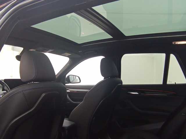 BMW X1 sDrive20d color Negro. Año 2021. 140KW(190CV). Diésel. En concesionario Augusta Aragon S.A. de Zaragoza