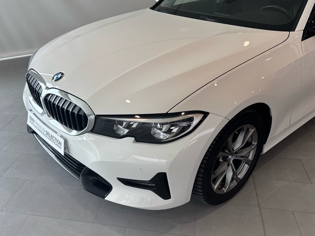 BMW Serie 3 318d color Blanco. Año 2020. 110KW(150CV). Diésel. En concesionario Motor Gorbea de Álava
