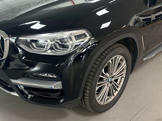 BMW X3 xDrive20d color Negro. Año 2021. 140KW(190CV). Diésel. En concesionario Triocar Gijón (Bmw y Mini) de Asturias