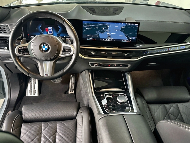 BMW X6 xDrive30d color Gris. Año 2024. 210KW(286CV). Diésel. En concesionario Triocar Gijón (Bmw y Mini) de Asturias