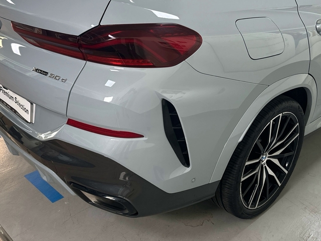 BMW X6 xDrive30d color Gris. Año 2024. 210KW(286CV). Diésel. En concesionario Triocar Gijón (Bmw y Mini) de Asturias