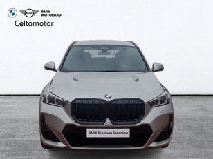 Fotos de BMW X1 xDrive20d color Gris Plata. Año 2024. 120KW(163CV). Híbrido Electro/Diesel. En concesionario Celtamotor Pontevedra de Pontevedra