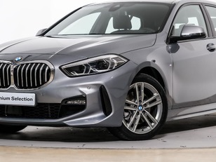 BMW Serie 1 118d color Gris. Año 2024. 110KW(150CV). Diésel. En concesionario Oliva Motor Tarragona de Tarragona