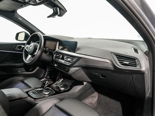 BMW Serie 1 118d color Gris. Año 2024. 110KW(150CV). Diésel. En concesionario Oliva Motor Tarragona de Tarragona