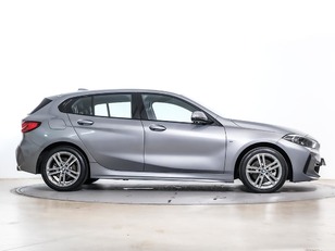 BMW Serie 1 118d color Gris. Año 2024. 110KW(150CV). Diésel. En concesionario Oliva Motor Tarragona de Tarragona