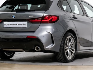 BMW Serie 1 118d color Gris. Año 2024. 110KW(150CV). Diésel. En concesionario Oliva Motor Tarragona de Tarragona
