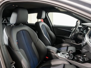 BMW Serie 1 118d color Gris. Año 2024. 110KW(150CV). Diésel. En concesionario Oliva Motor Tarragona de Tarragona