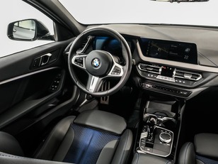 BMW Serie 1 118d color Gris. Año 2024. 110KW(150CV). Diésel. En concesionario Oliva Motor Tarragona de Tarragona