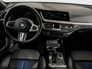 BMW Serie 1 118d color Gris. Año 2024. 110KW(150CV). Diésel. En concesionario Oliva Motor Tarragona de Tarragona