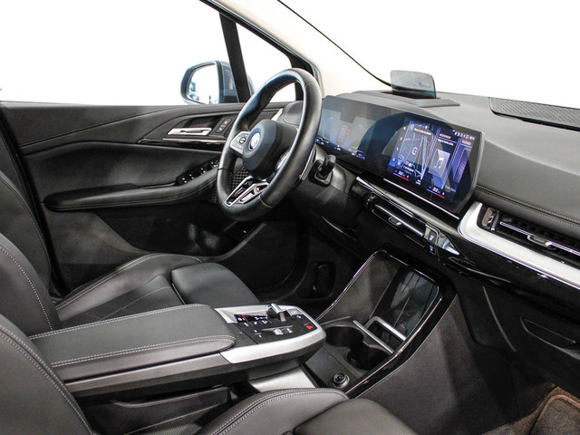 BMW Serie 2 225e Active Tourer color Gris. Año 2023. 180KW(245CV). Híbrido Electro/Gasolina. En concesionario Barcelona Premium -- GRAN VIA de Barcelona