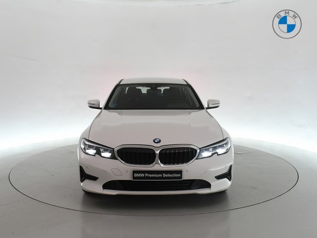 BMW Serie 3 320d color Blanco. Año 2021. 140KW(190CV). Diésel. En concesionario BYmyCAR Madrid - Alcalá de Madrid