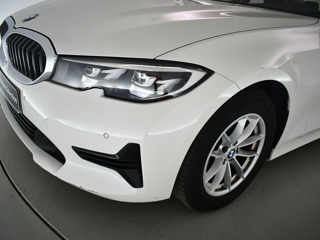 BMW Serie 3 320d color Blanco. Año 2021. 140KW(190CV). Diésel. En concesionario BYmyCAR Madrid - Alcalá de Madrid