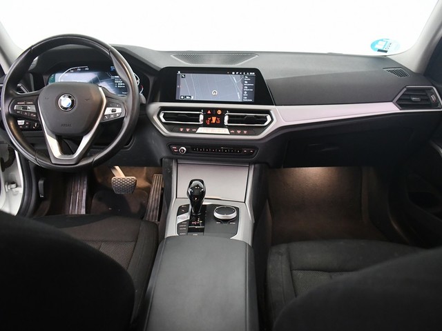 BMW Serie 3 320d color Blanco. Año 2021. 140KW(190CV). Diésel. En concesionario BYmyCAR Madrid - Alcalá de Madrid