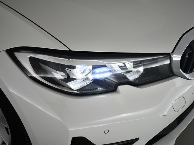 BMW Serie 3 320d color Blanco. Año 2021. 140KW(190CV). Diésel. En concesionario BYmyCAR Madrid - Alcalá de Madrid
