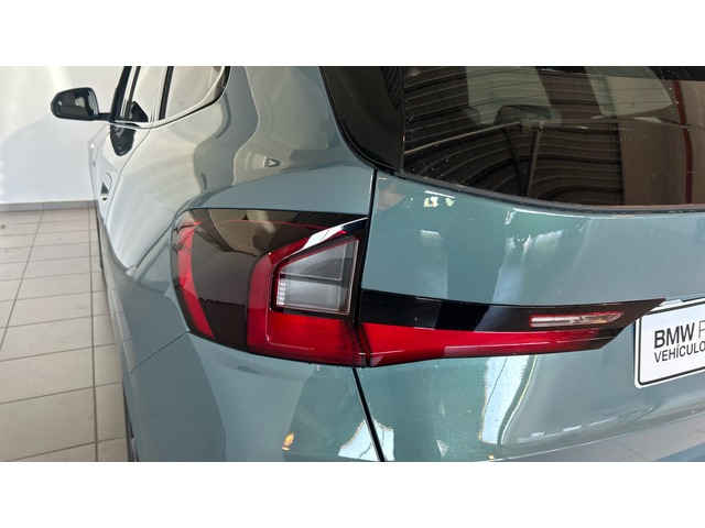 BMW X1 xDrive25e color Verde. Año 2025. 180KW(245CV). Híbrido Electro/Gasolina. En concesionario BYmyCAR Madrid - Alcalá de Madrid