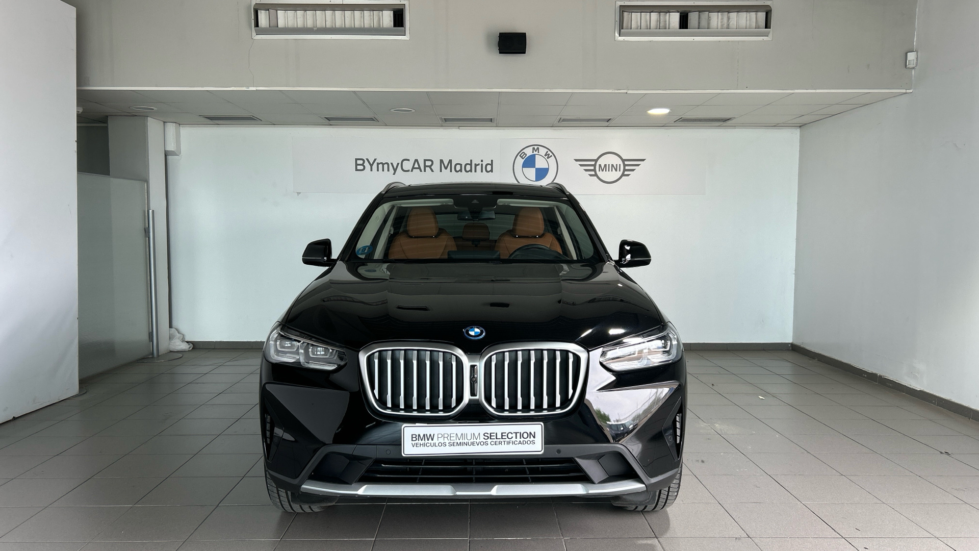 BMW X3 xDrive30e color Negro. Año 2024. 215KW(292CV). Híbrido Electro/Gasolina. En concesionario BYmyCAR Madrid - Alcalá de Madrid