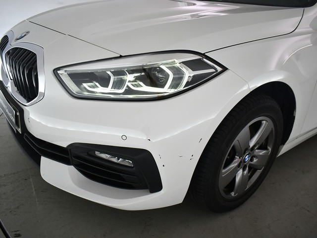 BMW Serie 1 118i color Blanco. Año 2021. 103KW(140CV). Gasolina. En concesionario BYmyCAR Madrid - Alcalá de Madrid