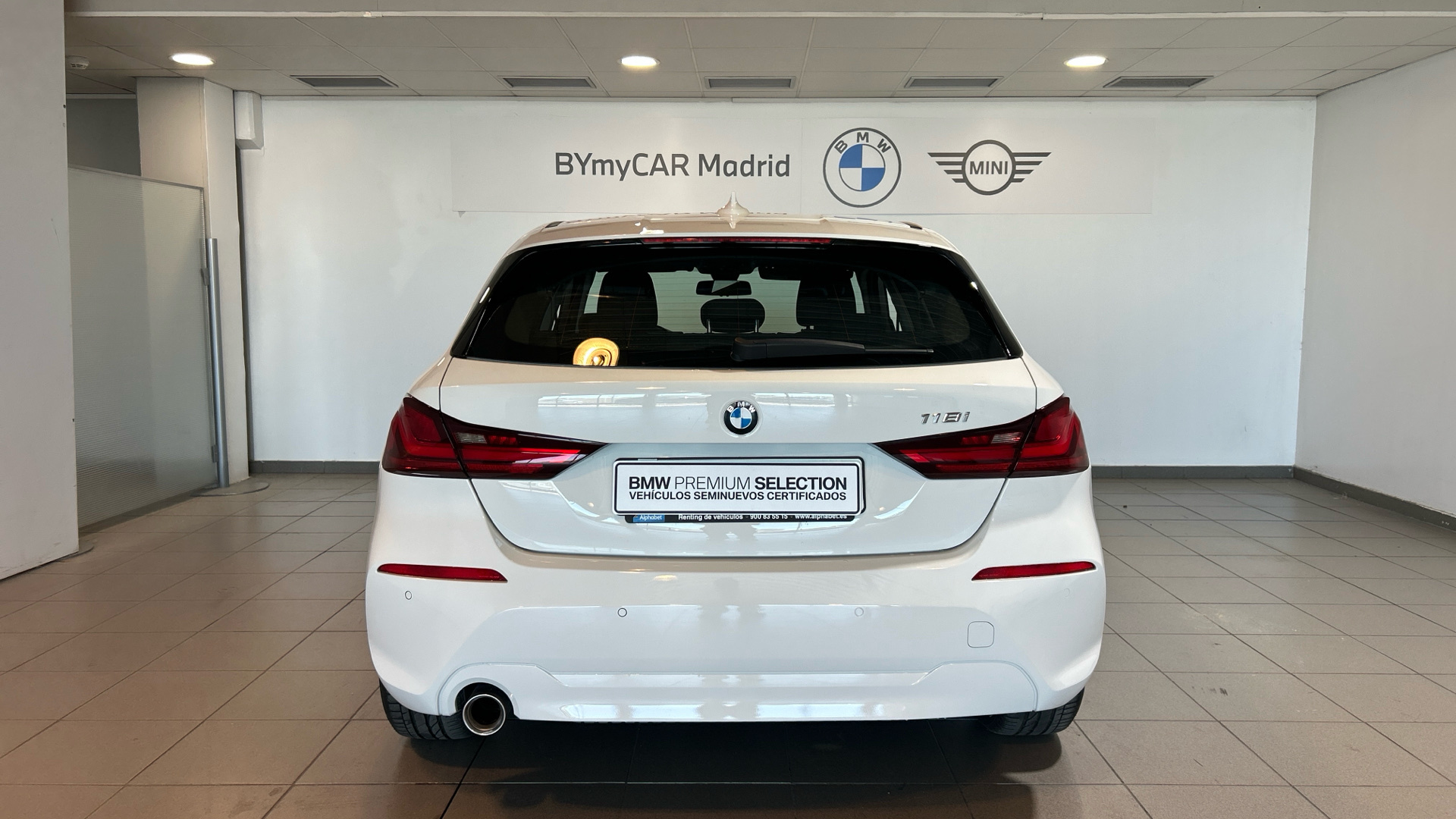 BMW Serie 1 118i color Blanco. Año 2021. 103KW(140CV). Gasolina. En concesionario BYmyCAR Madrid - Alcalá de Madrid