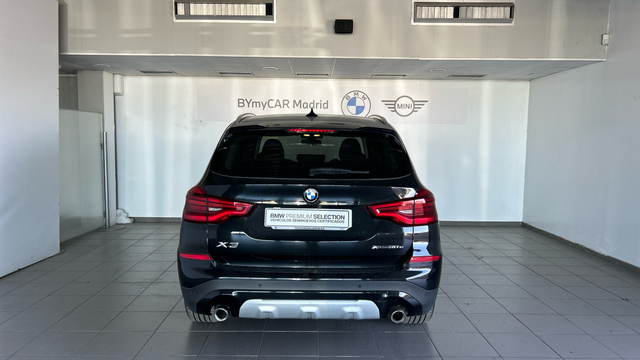 BMW X3 xDrive30e color Negro. Año 2020. 215KW(292CV). Híbrido Electro/Gasolina. En concesionario BYmyCAR Madrid - Alcalá de Madrid