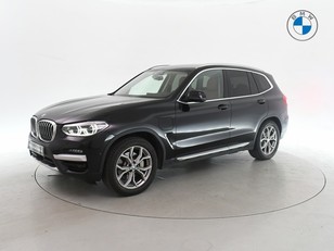 Fotos de BMW X3 xDrive30e color Negro. Año 2020. 215KW(292CV). Híbrido Electro/Gasolina. En concesionario BYmyCAR Madrid - Alcalá de Madrid