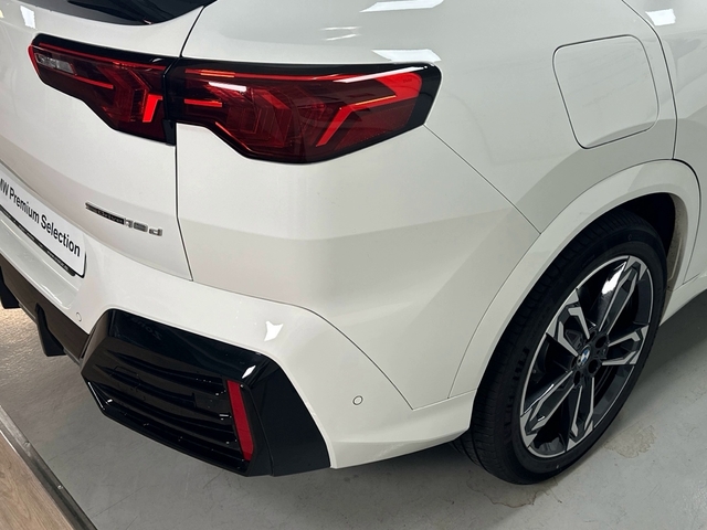 BMW X2 sDrive18d color Blanco. Año 2025. 110KW(150CV). Diésel. En concesionario Triocar Gijón (Bmw y Mini) de Asturias