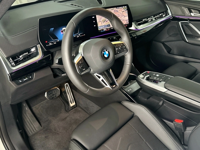 BMW X2 sDrive18d color Blanco. Año 2025. 110KW(150CV). Diésel. En concesionario Triocar Gijón (Bmw y Mini) de Asturias