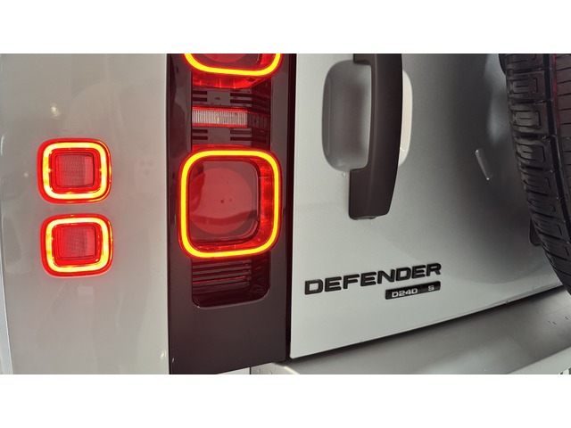 Land Rover Defender 110 D240 SD4 Auto 4WD 177 kW (240 CV)