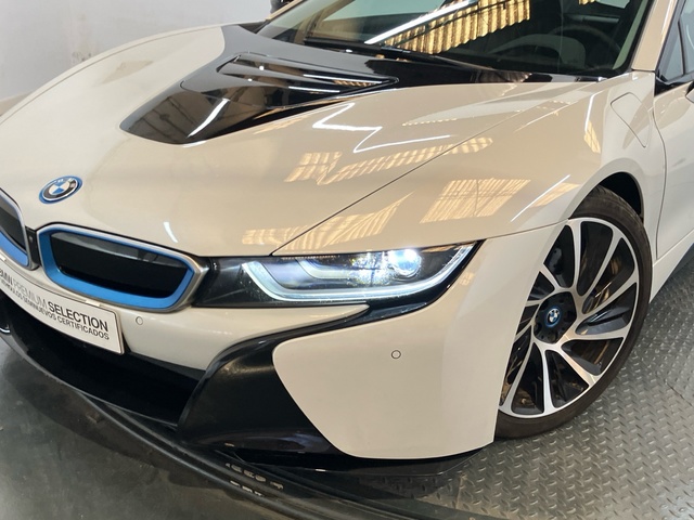 BMW i8 i8 Coupe color Blanco. Año 2020. 275KW(374CV). Híbrido Electro/Gasolina. En concesionario Proa Premium Palma de Illes Balears