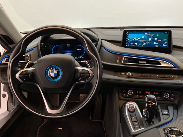 BMW i8 i8 Coupe color Blanco. Año 2020. 275KW(374CV). Híbrido Electro/Gasolina. En concesionario Proa Premium Palma de Illes Balears