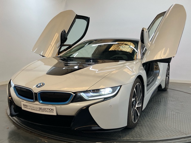 BMW i8 i8 Coupe color Blanco. Año 2020. 275KW(374CV). Híbrido Electro/Gasolina. En concesionario Proa Premium Palma de Illes Balears
