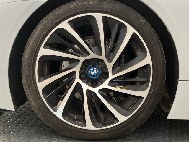 BMW i8 i8 Coupe color Blanco. Año 2020. 275KW(374CV). Híbrido Electro/Gasolina. En concesionario Proa Premium Palma de Illes Balears