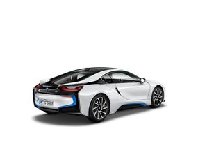 Fotos de BMW i8 i8 Coupe color Blanco. Año 2020. 275KW(374CV). Híbrido Electro/Gasolina. En concesionario Proa Premium Ibiza de Baleares