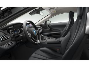 Fotos de BMW i8 i8 Coupe color Blanco. Año 2020. 275KW(374CV). Híbrido Electro/Gasolina. En concesionario Proa Premium Ibiza de Baleares