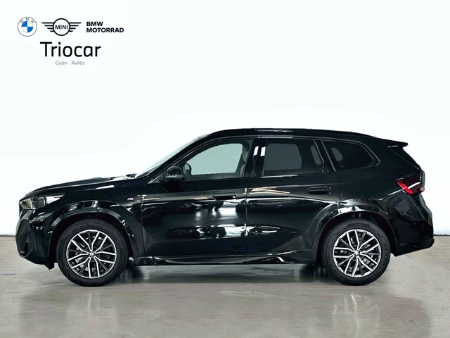 BMW X1 sDrive20d color Negro. Año 2025. 120KW(163CV). Diésel. En concesionario Triocar Gijón (Bmw y Mini) de Asturias