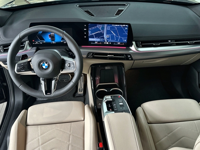 BMW X1 sDrive20d color Negro. Año 2025. 120KW(163CV). Diésel. En concesionario Triocar Gijón (Bmw y Mini) de Asturias