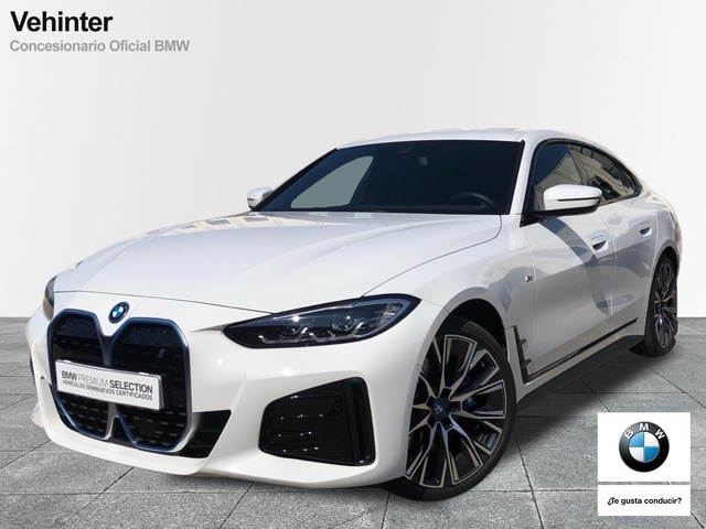 BMW i4 eDrive35 color Blanco. Año 2024. 210KW(286CV). Eléctrico. En concesionario Vehinter Getafe de Madrid