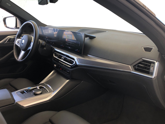 BMW i4 eDrive35 color Blanco. Año 2024. 210KW(286CV). Eléctrico. En concesionario Vehinter Getafe de Madrid
