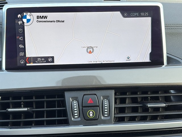 BMW X1 sDrive18d color Naranja. Año 2021. 110KW(150CV). Diésel. En concesionario BMW Avilcar Ávila de Ávila
