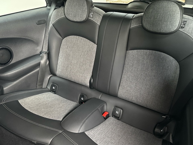 fotoG 8 del MINI MINI 3 Puertas Cooper SE 135 kW (184 CV) 184cv Eléctrico del 2021 en Asturias