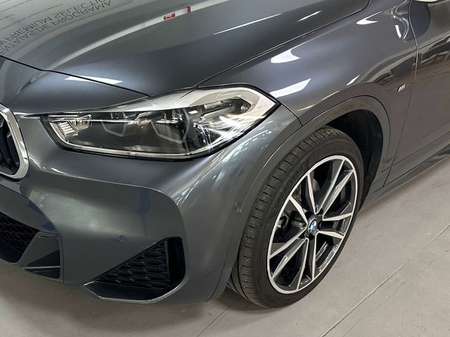 BMW X2 sDrive18d color Gris. Año 2021. 110KW(150CV). Diésel. En concesionario Triocar Gijón (Bmw y Mini) de Asturias