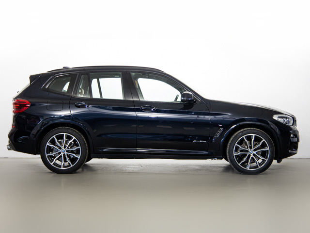 BMW X3 xDrive20d color Negro. Año 2017. 140KW(190CV). Diésel. En concesionario BMW Fuenteolid Valladolid de Valladolid
