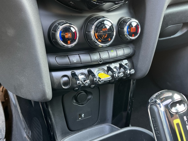 fotoG 21 del MINI MINI 3 Puertas Cooper SE 135 kW (184 CV) 184cv Eléctrico del 2022 en Pontevedra