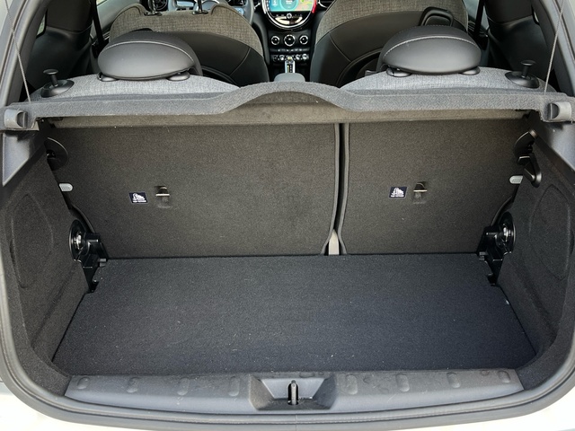 fotoG 35 del MINI MINI 3 Puertas Cooper SE 135 kW (184 CV) 184cv Eléctrico del 2022 en Pontevedra