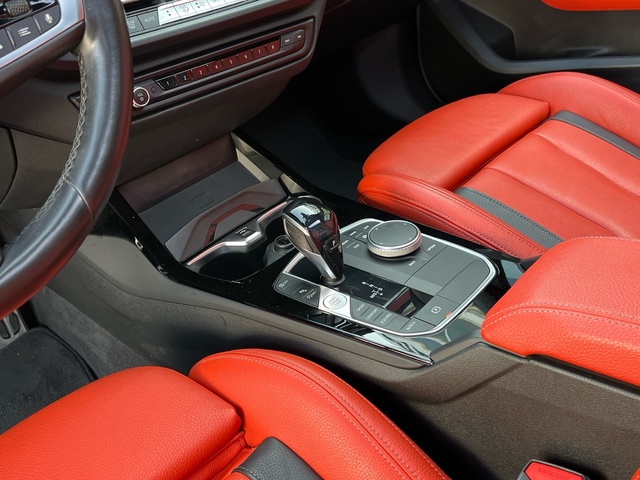 BMW Serie 1 M135i color Negro. Año 2021. 225KW(306CV). Gasolina. En concesionario Celtamotor Vigo de Pontevedra