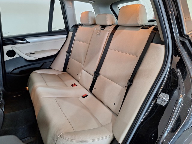 BMW X3 xDrive20d color Negro. Año 2017. 140KW(190CV). Diésel. En concesionario Tormes Motor de Salamanca