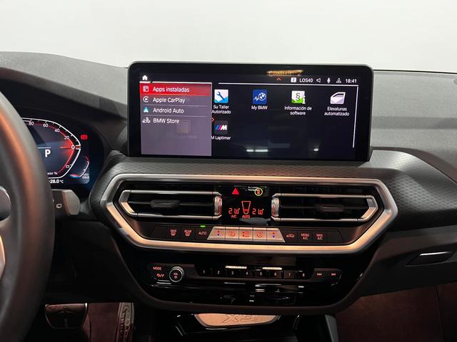 BMW X3 xDrive20d color Negro. Año 2022. 140KW(190CV). Diésel. En concesionario Unicars Ponent de Lleida