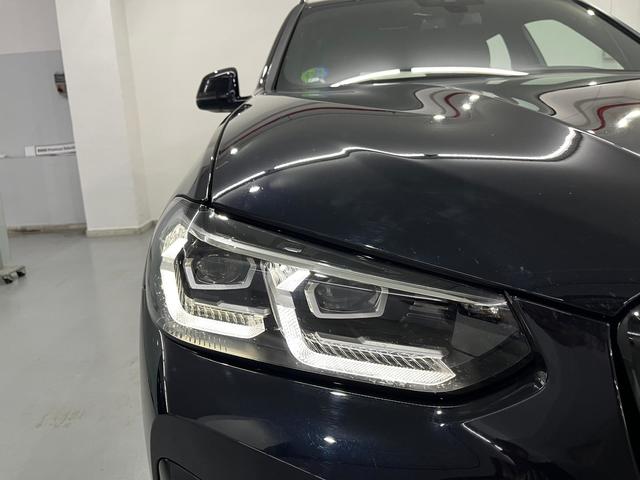 BMW X3 xDrive20d color Negro. Año 2022. 140KW(190CV). Diésel. En concesionario Unicars Ponent de Lleida