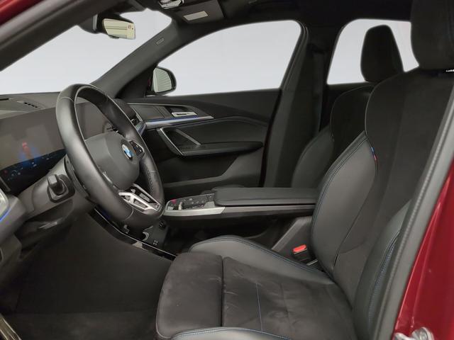 BMW X2 sDrive18d color Rojo. Año 2024. 110KW(150CV). Diésel. En concesionario Automotor Premium Marbella - Málaga de Málaga